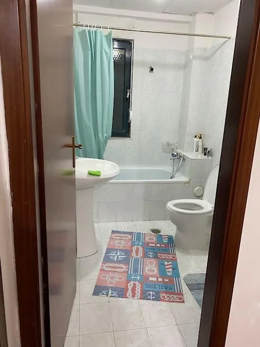 Апартаменты Downtown Bllok 2Br, Large Patio, Ac-Wifi Тирана