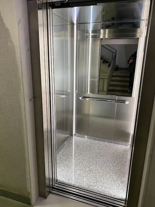 Апартаменты Downtown Bllok 2Br, Large Patio, Ac-Wifi Тирана