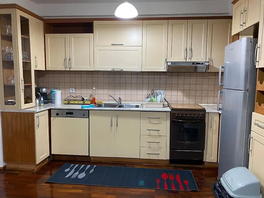Апартаменты Downtown Bllok 2Br, Large Patio, Ac-Wifi Тирана 0*,
